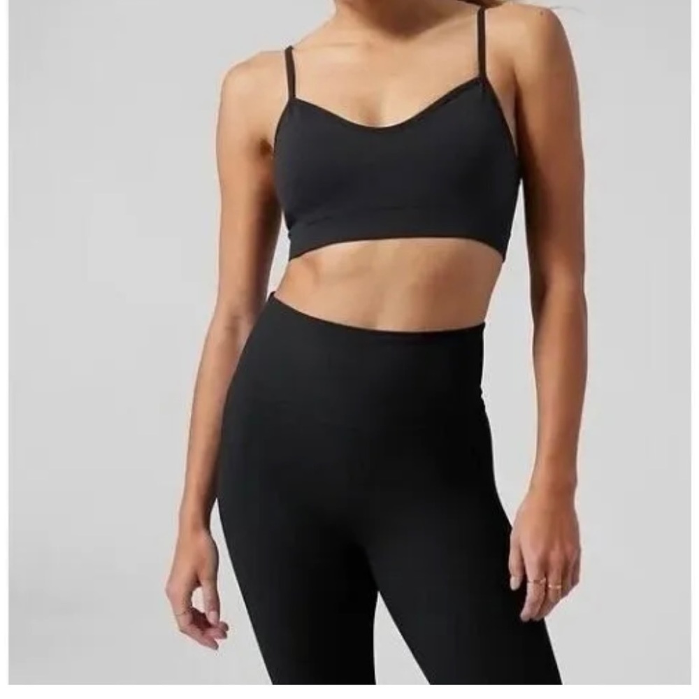 NWT Athleta Renew Bra A-C size M